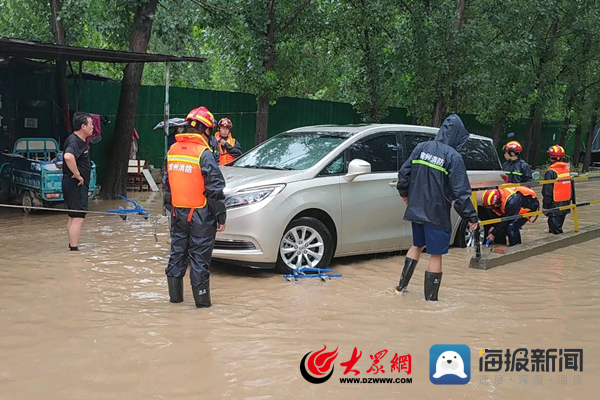 IM电竞突降暴雨至辖区多处积水 滨州消防“闻汛”而动为民解难